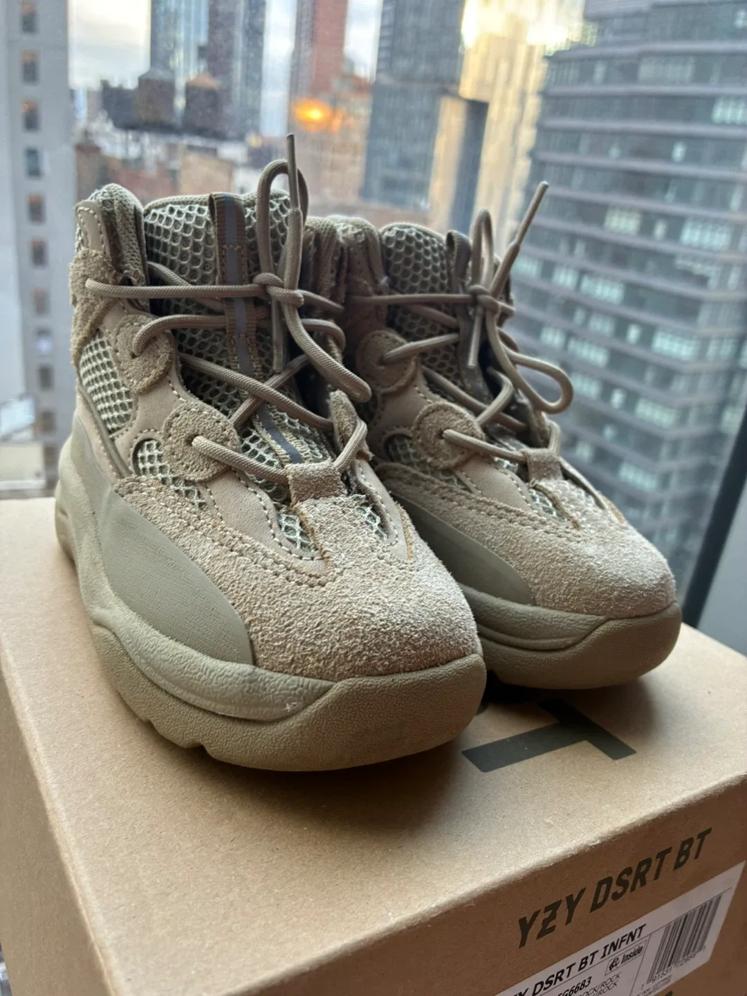 Yeezy Desert Boot Toddler - Size 9c image indicator(3)