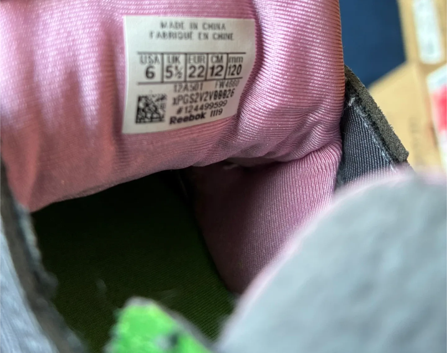 KiDS Reebok x Tom & Jerry Instapump Fury Toddler Shoes sz 6 image indicator(5)