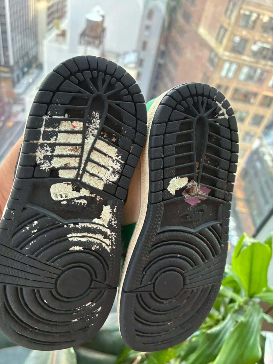 KIDS Nike Air Jordan 1 High Toddler LUCKY Green/White/Black Red image indicator(6)