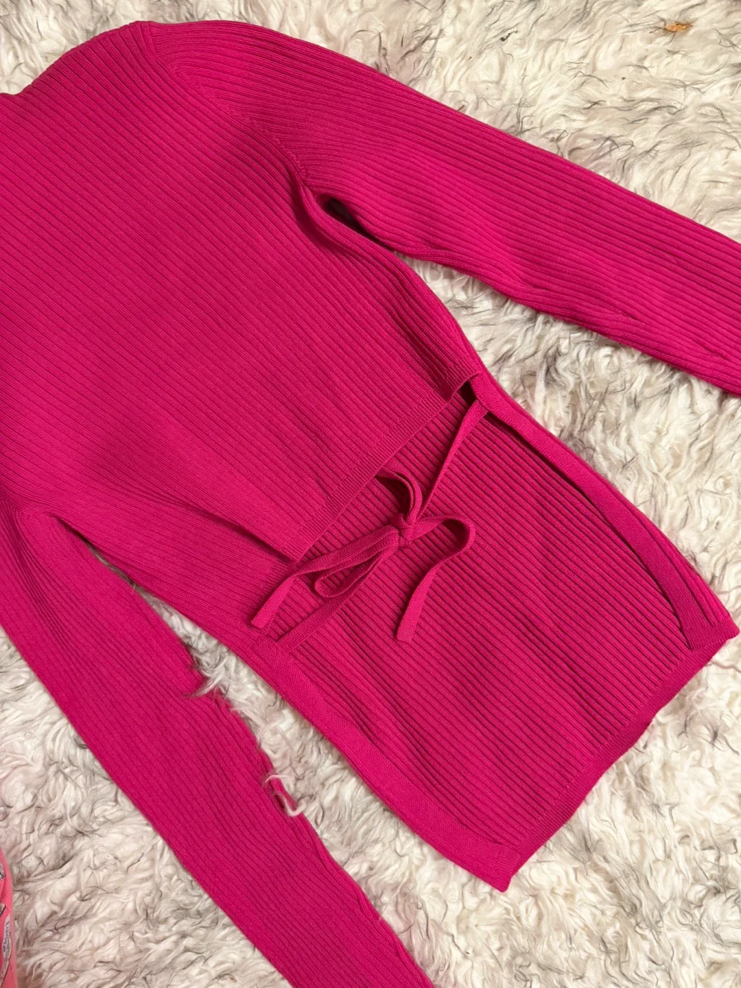 Babaton Sculpt Knit Tie-Back Longsleeve - Hot Pink image indicator(4)