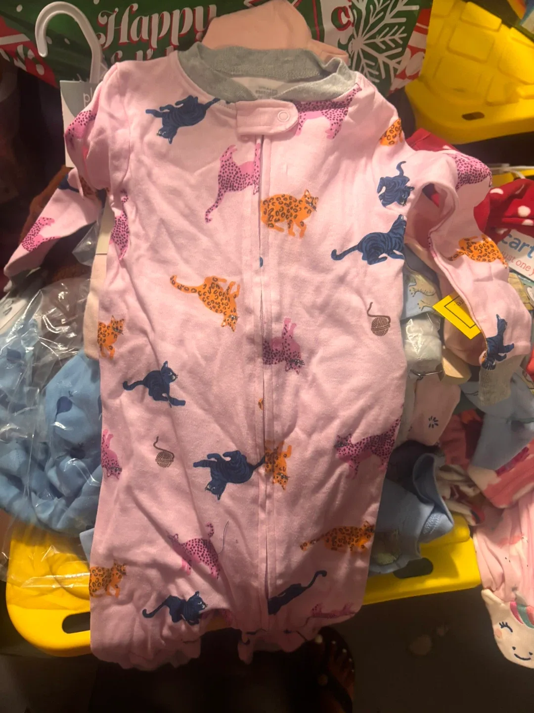 Simple Joys 2T Pajama Set each set $5 image indicator(4)