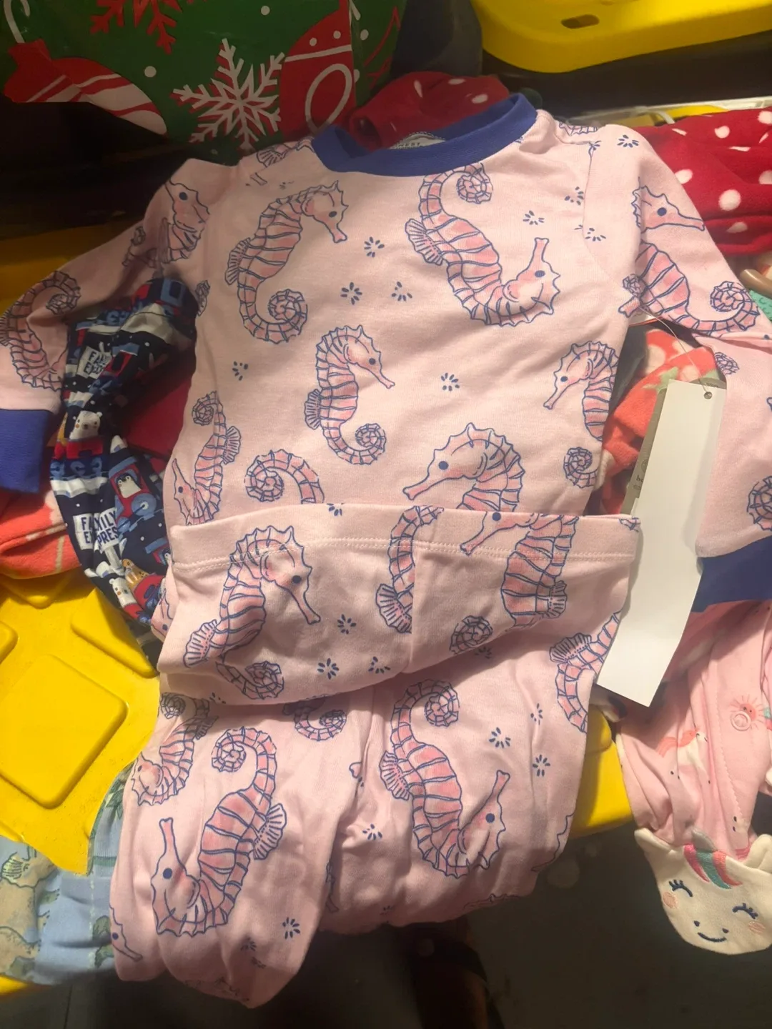 Simple Joys 2T Pajama Set each set $5 image indicator(3)