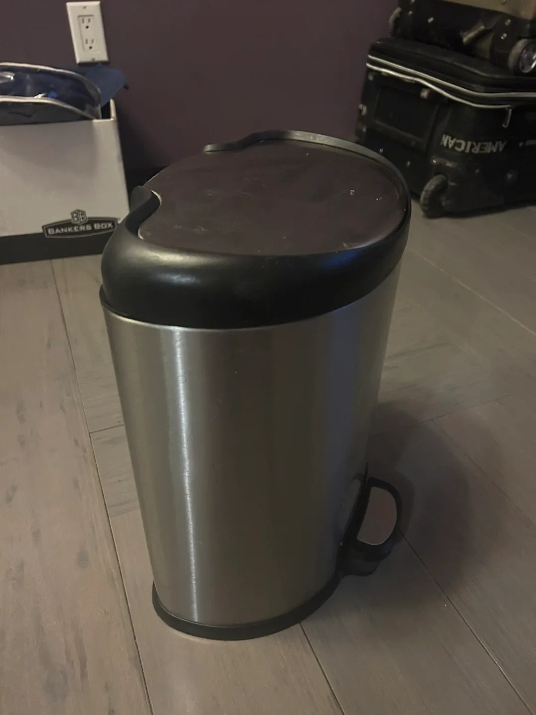 Stainless Steel Step Trash Can image indicator(2)