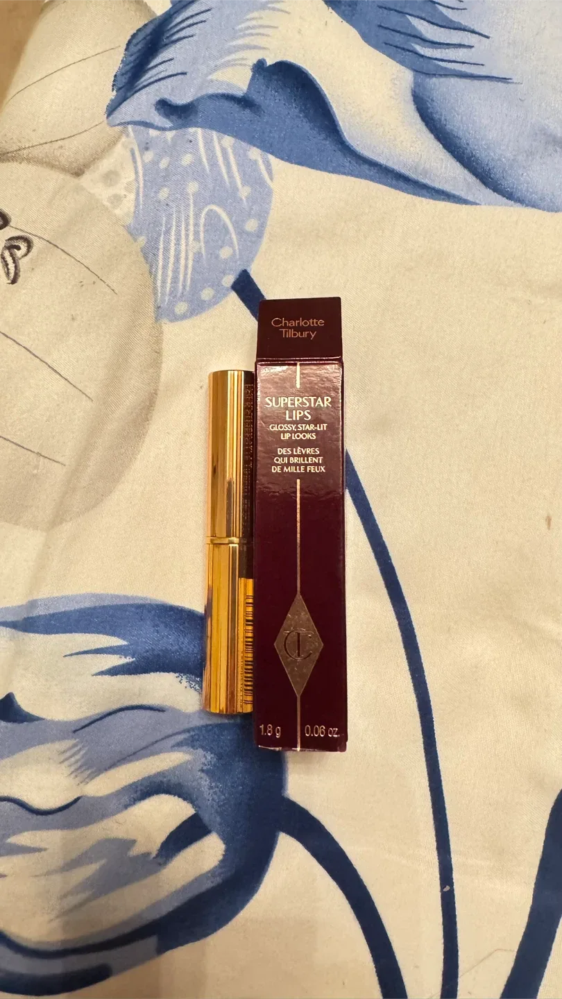 Charlotte Tilbury Superstar Lips - Confident Lips image indicator(2)