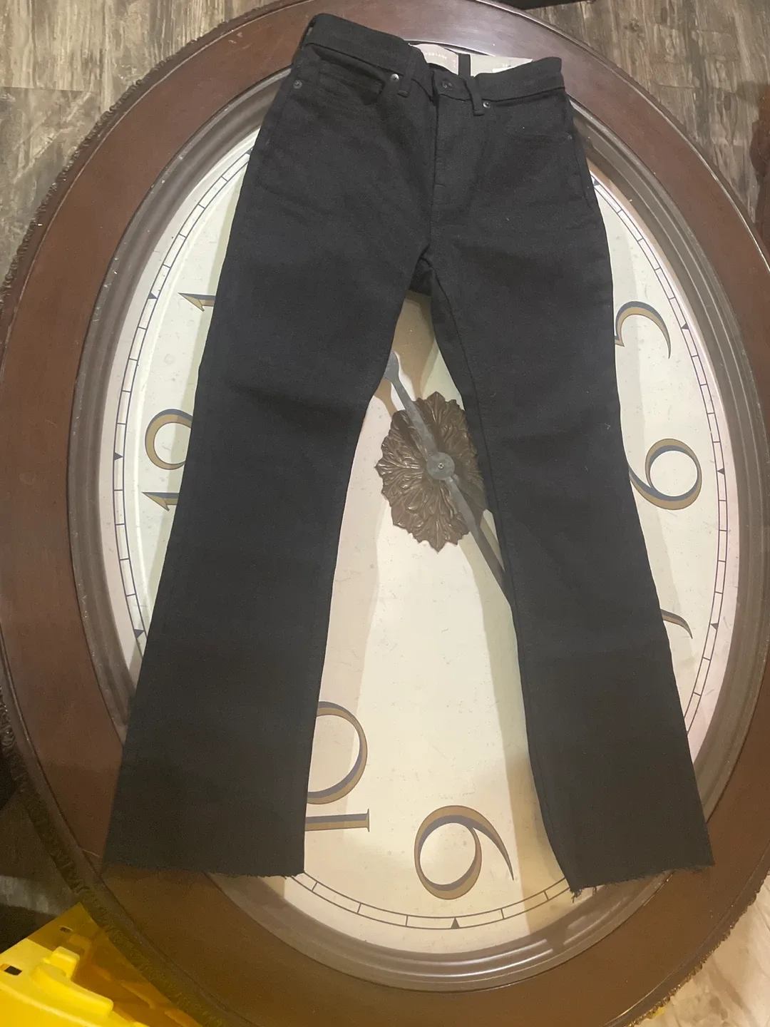 Everlane High Rise Kick Crop Jeans - Black, Size 24 image indicator(2)