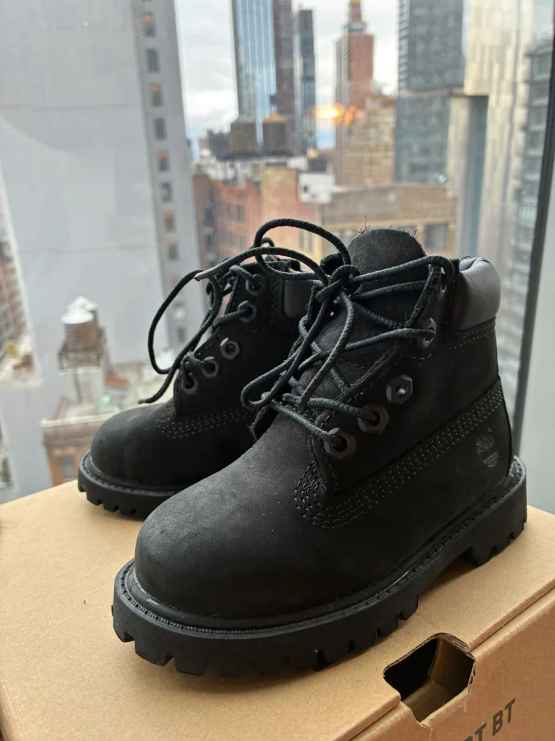 Kids Timberland Black Construction Boots - Size 9K image indicator(2)