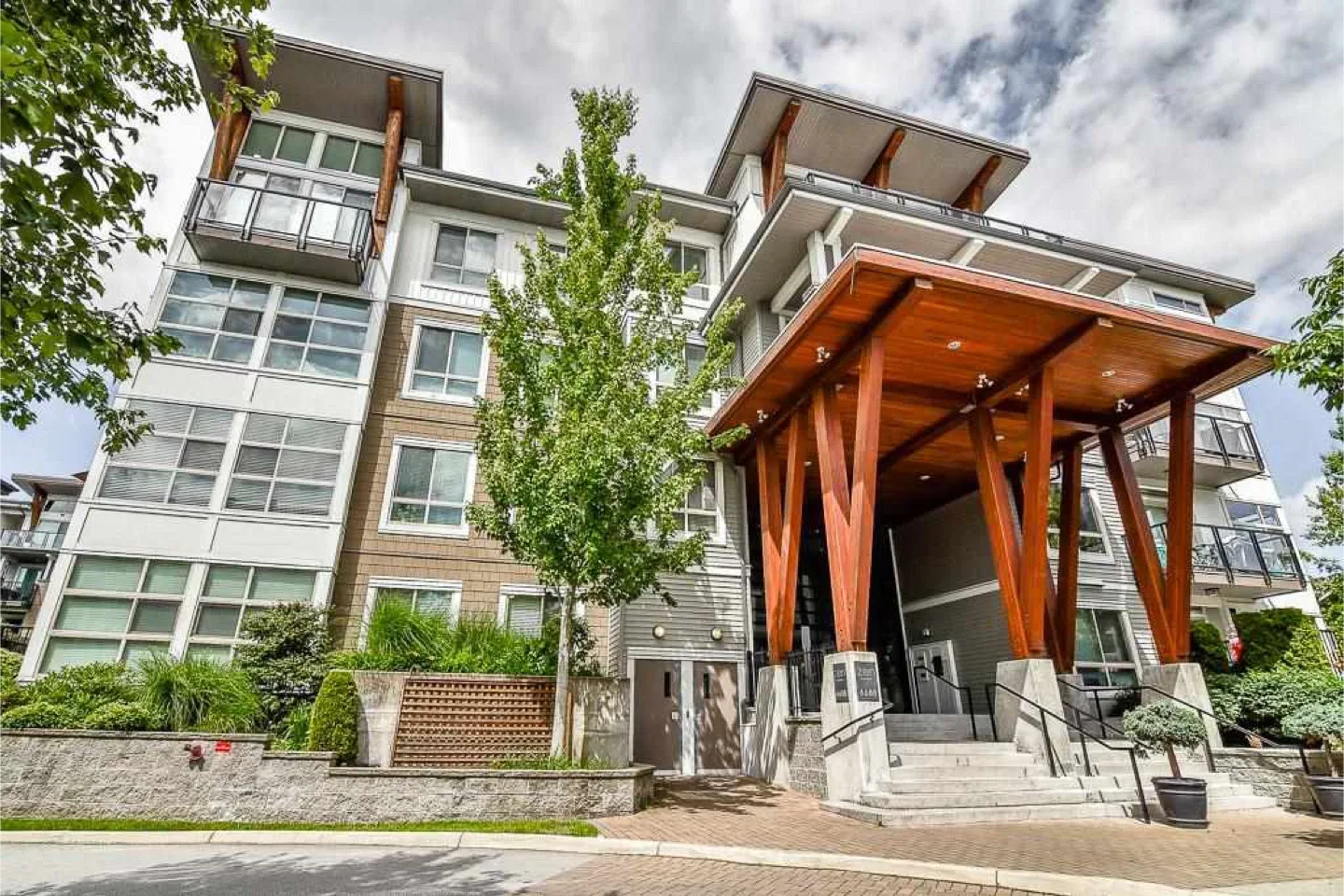 2 beds 2 baths apartment - Dec 1st image indicator(2)