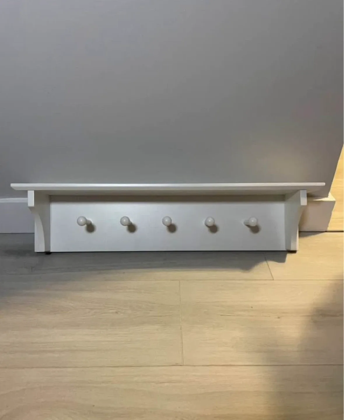 White Wall-Mounted Coat Rack Shelf – 5 Hooks