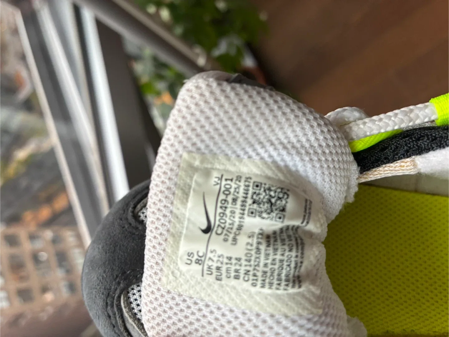 KIDS Nike Air Max 95 Grey/Neon Toddler Size 8C image indicator(5)