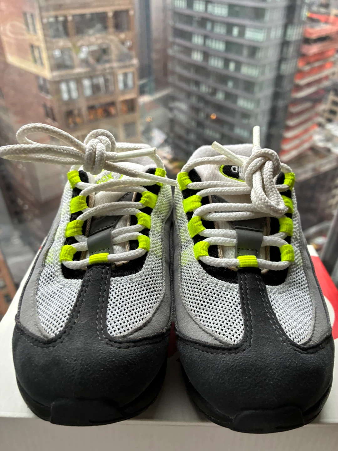 KIDS Nike Air Max 95 Grey/Neon Toddler Size 8C - photo 2