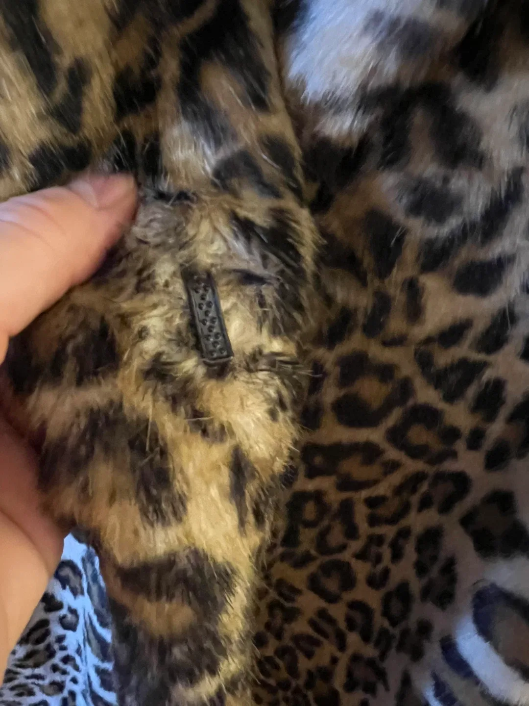 Calvin Klein Faux Fur Leopard Print Coat XL image indicator(6)