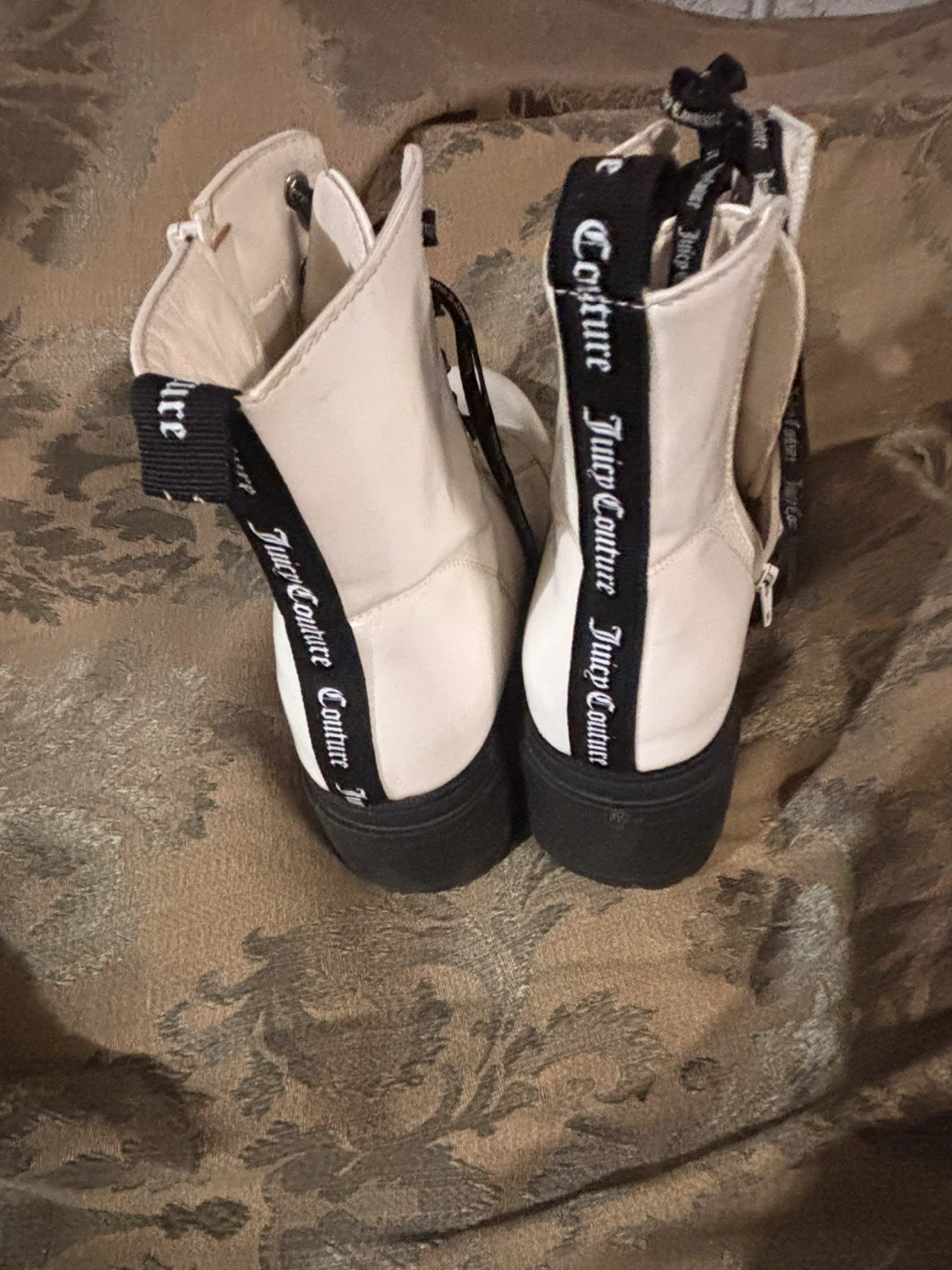 Juicy Couture JC-Carme White Boots - Size 9M - photo 5