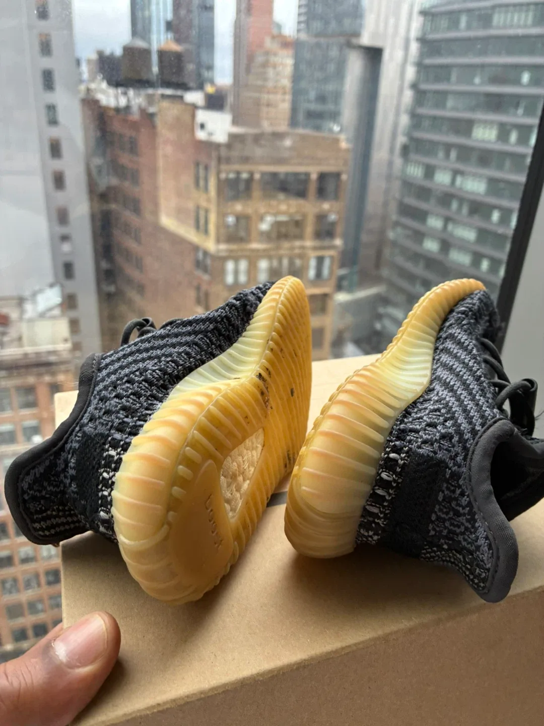 KIDS Adidas Yeezy Boost 350 V2 Carbon Beluga, Size 7K image indicator(2)