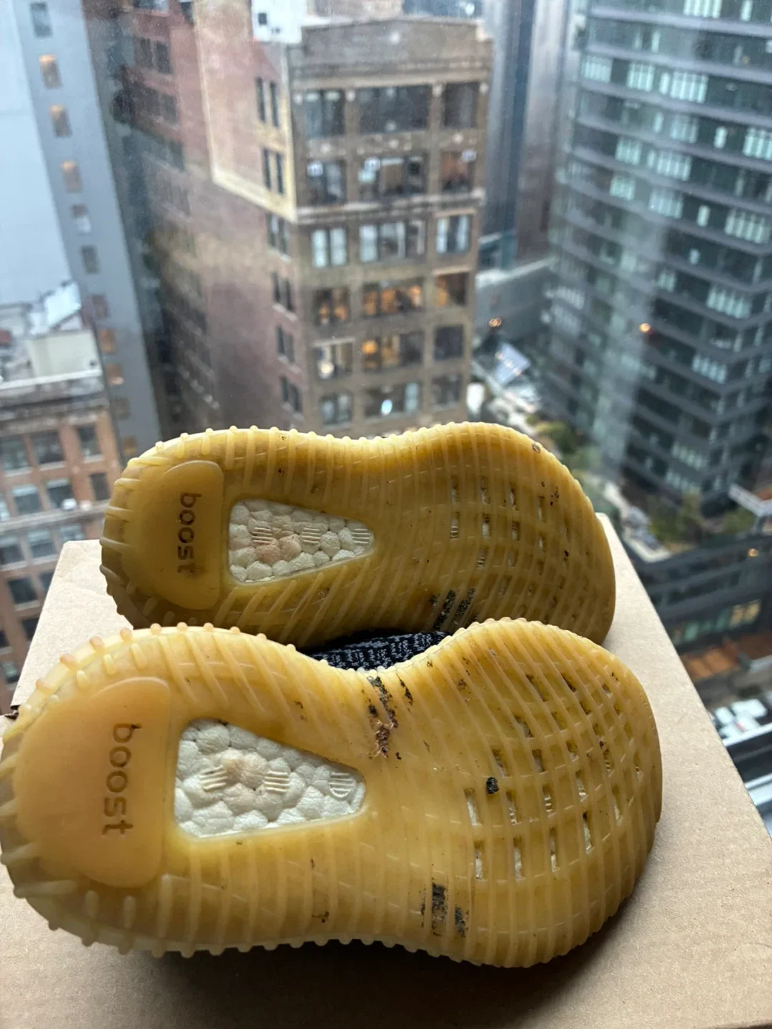 KIDS Adidas Yeezy Boost 350 V2 Carbon Beluga, Size 7K image indicator(6)