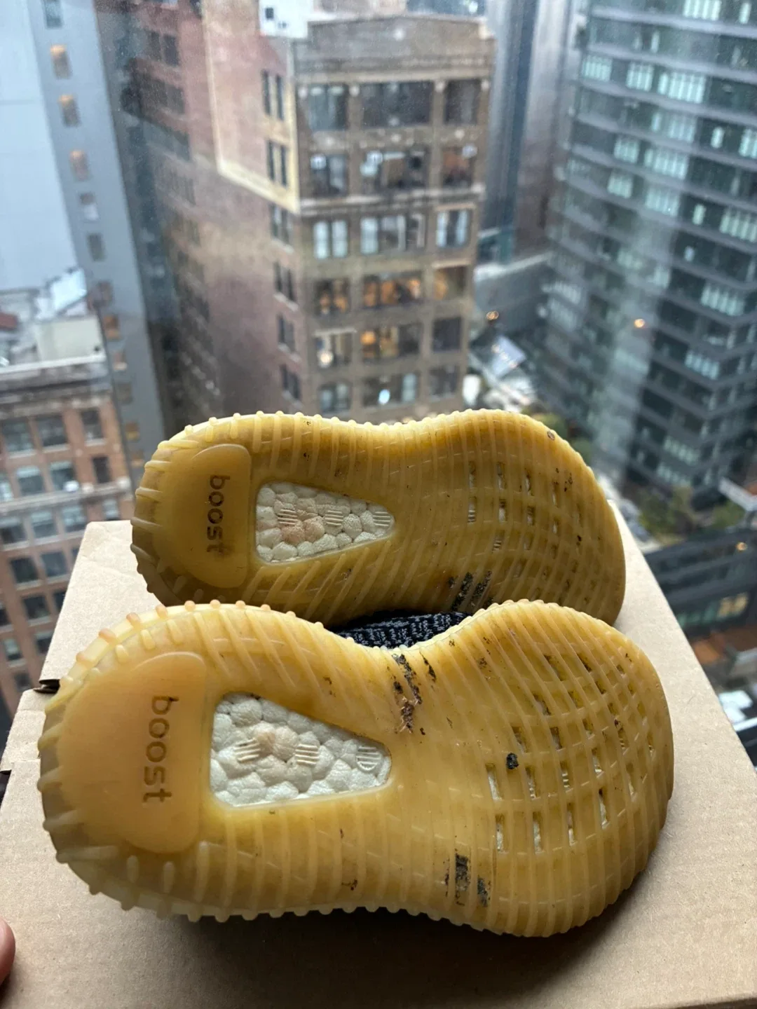 KIDS Adidas Yeezy Boost 350 V2 Carbon Beluga, Size 7K image indicator(7)