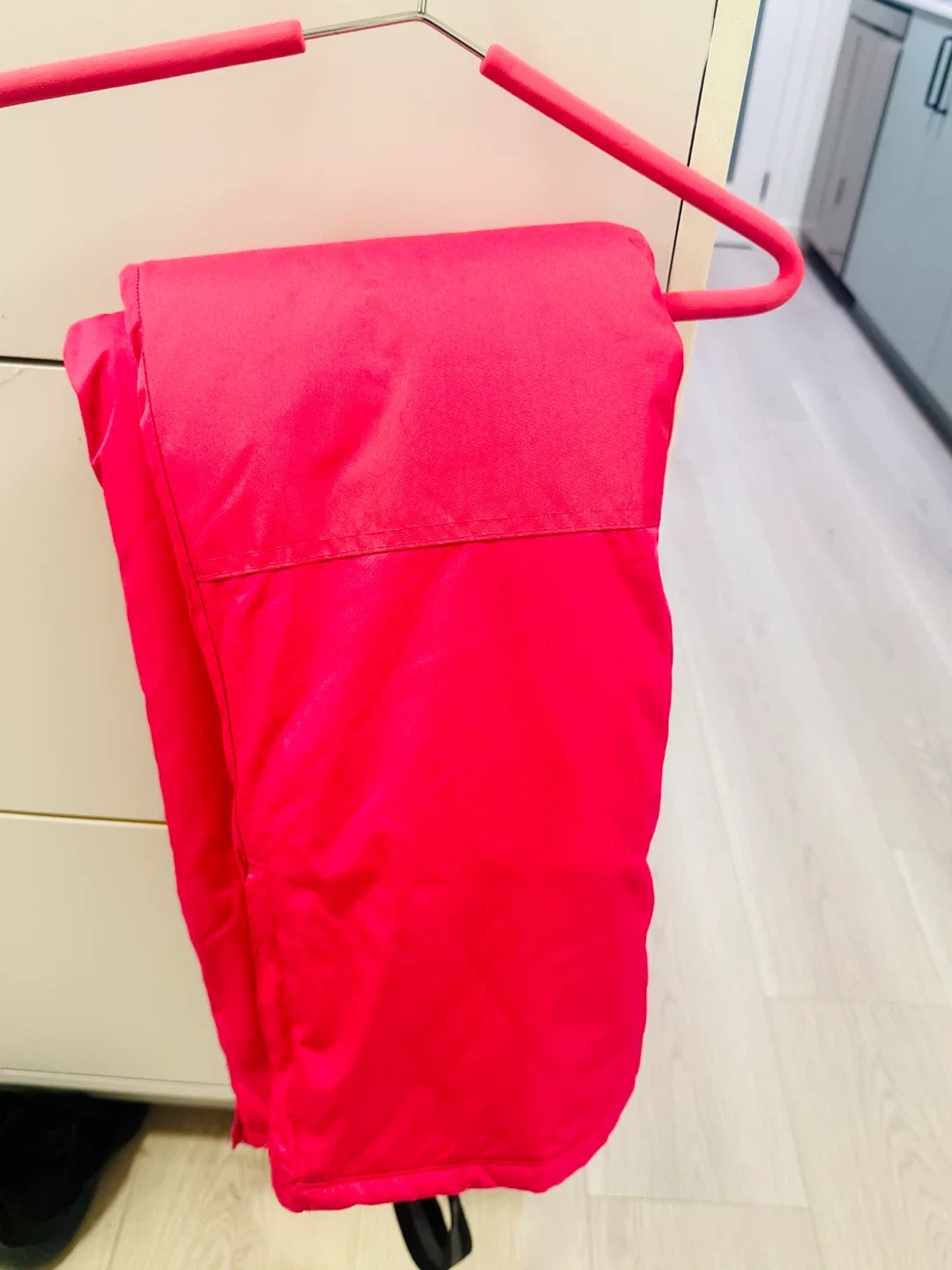 Girls Snow Pants and Jackets image indicator(10)