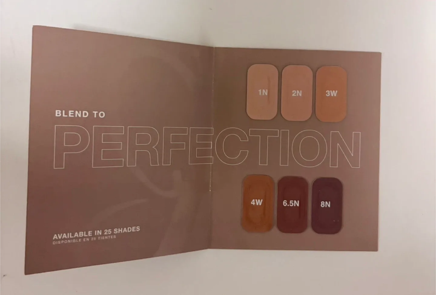 Assorted beauty sample bundle with MAC glitter pouch ✨ image indicator(5)