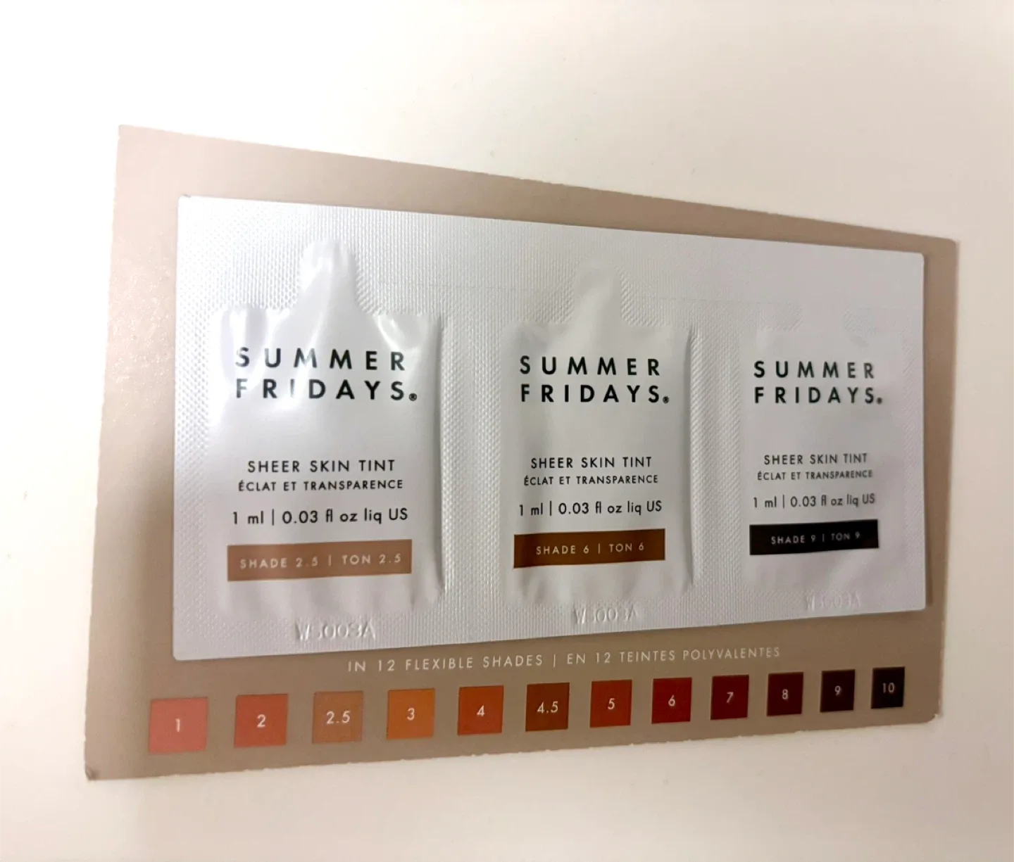 Assorted beauty sample bundle with MAC glitter pouch ✨ image indicator(3)