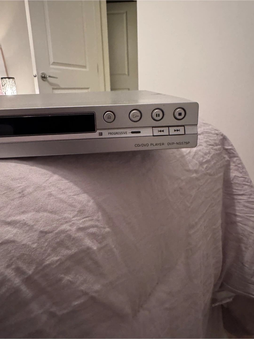 Sony DVP-NS575P CD/DVD Player - photo 2
