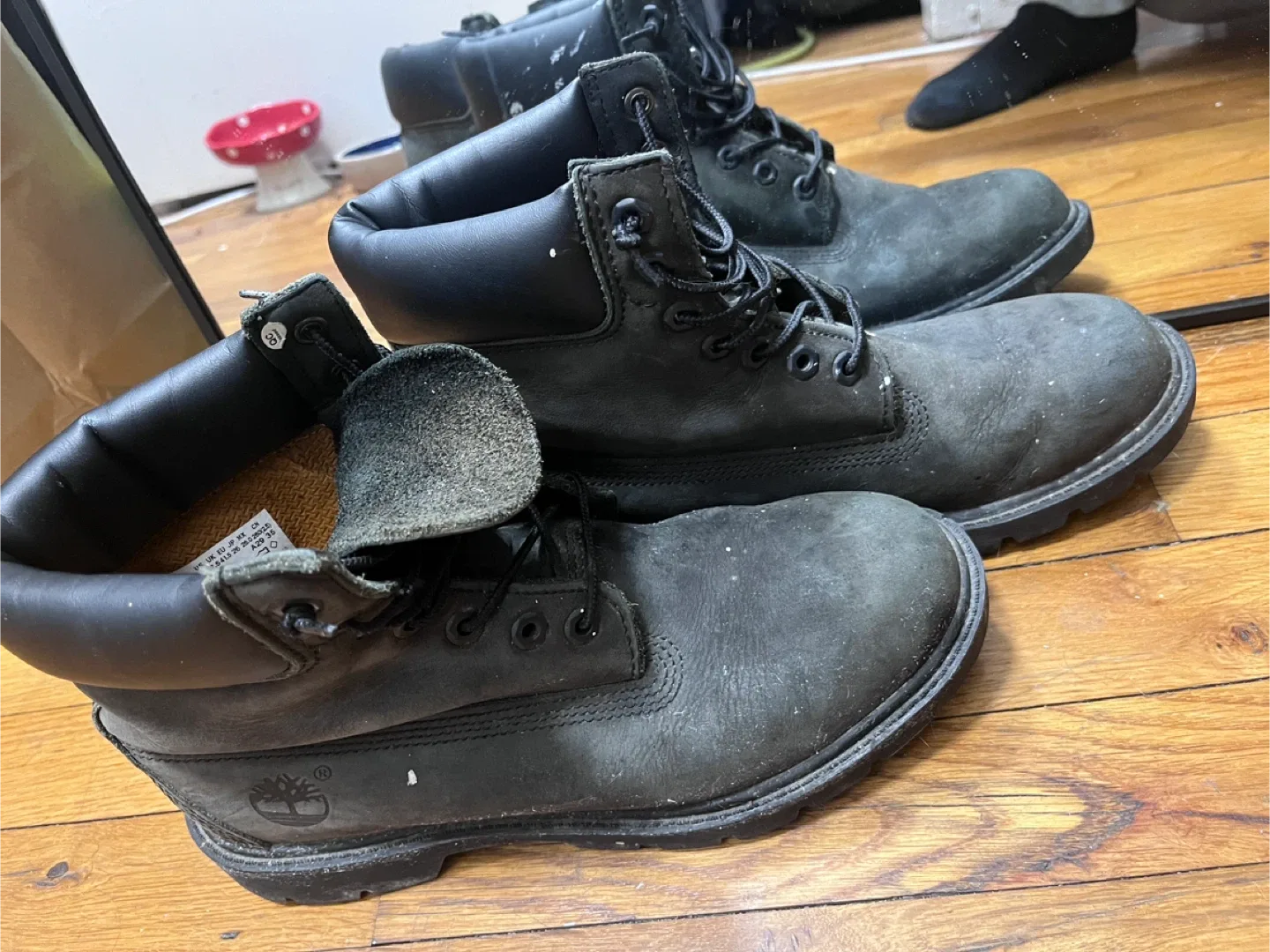 Timberland size M8 Black Leather Boots