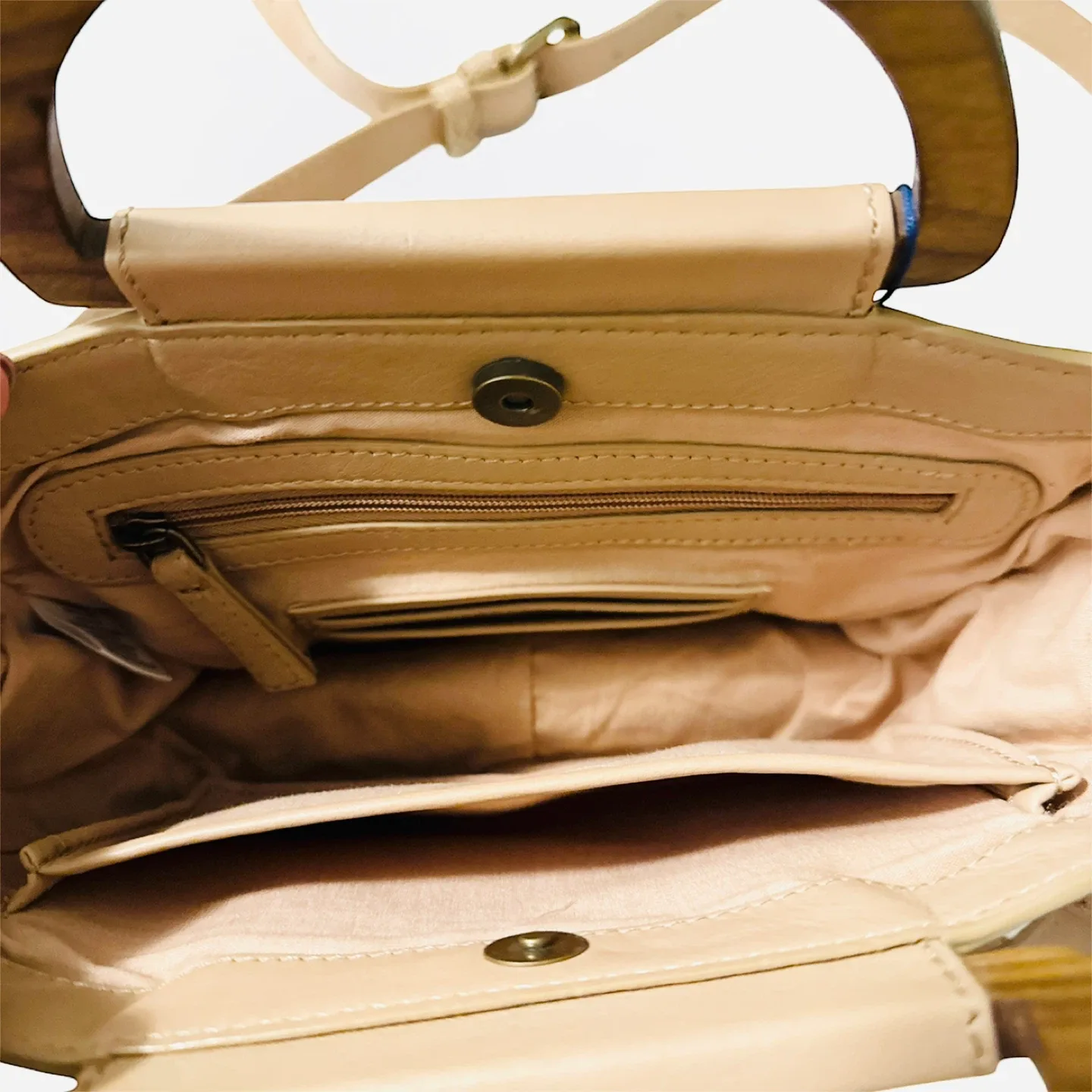 Rachel Roy Genuine Leather Crossbody Handbag  – NEW WITH TAGS image indicator(7)