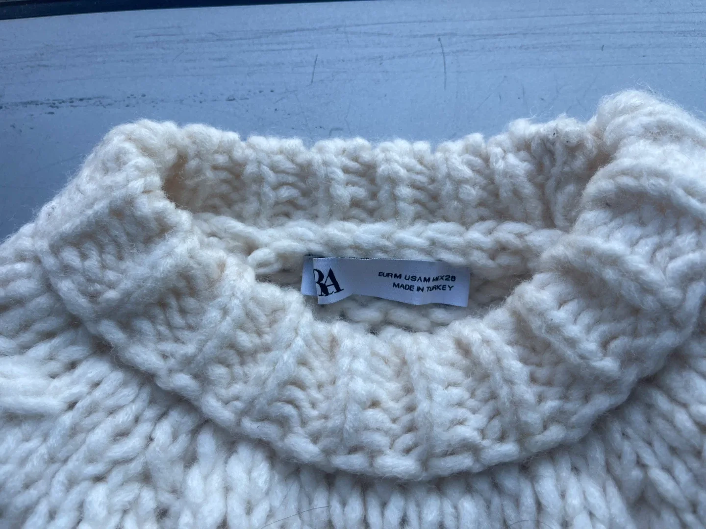 Zara Cropped Wool Pullover Hand knitted sweater image indicator(4)