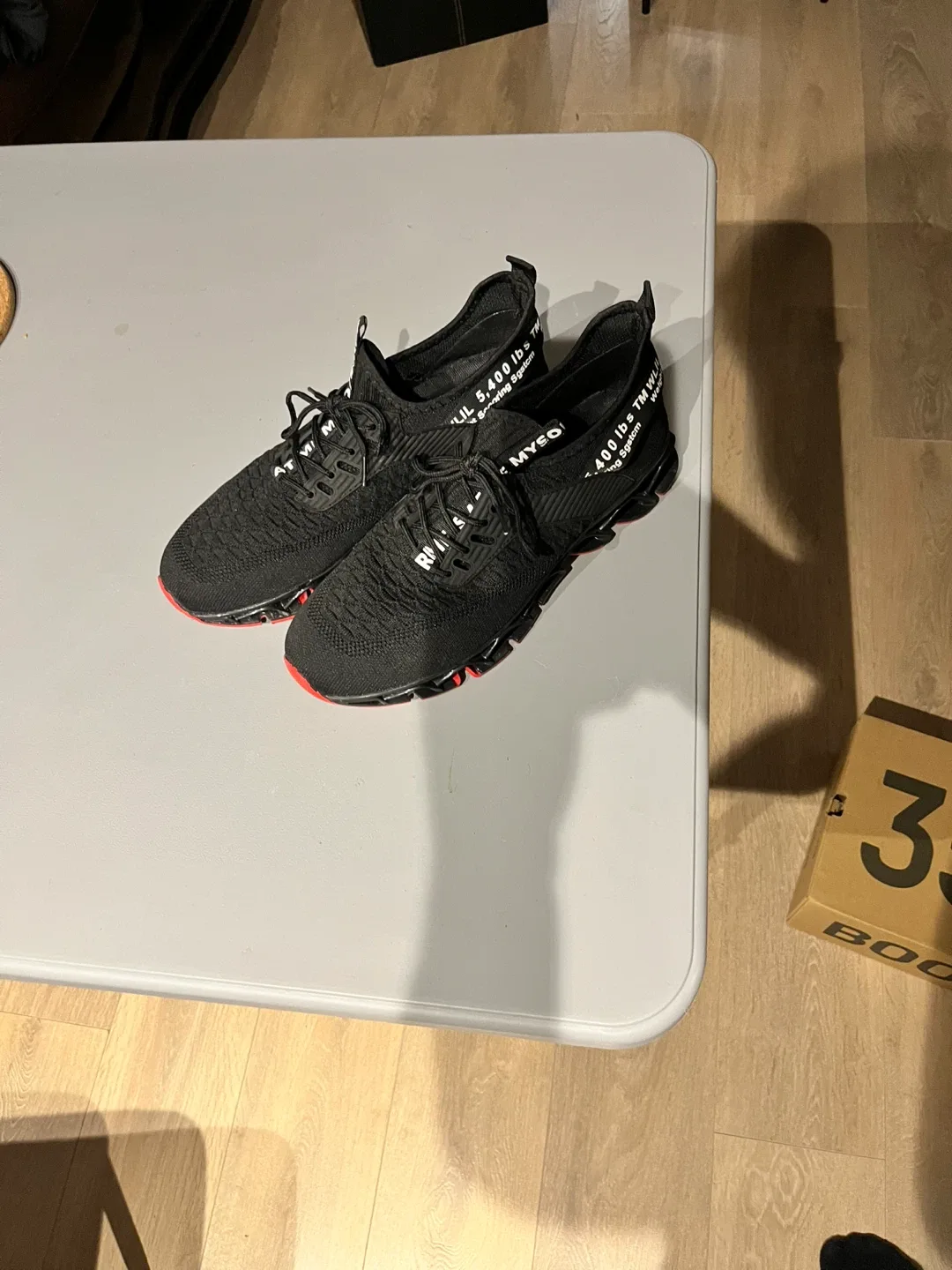 LUNIVA Black Running Shoes - Size 45 European image indicator(2)