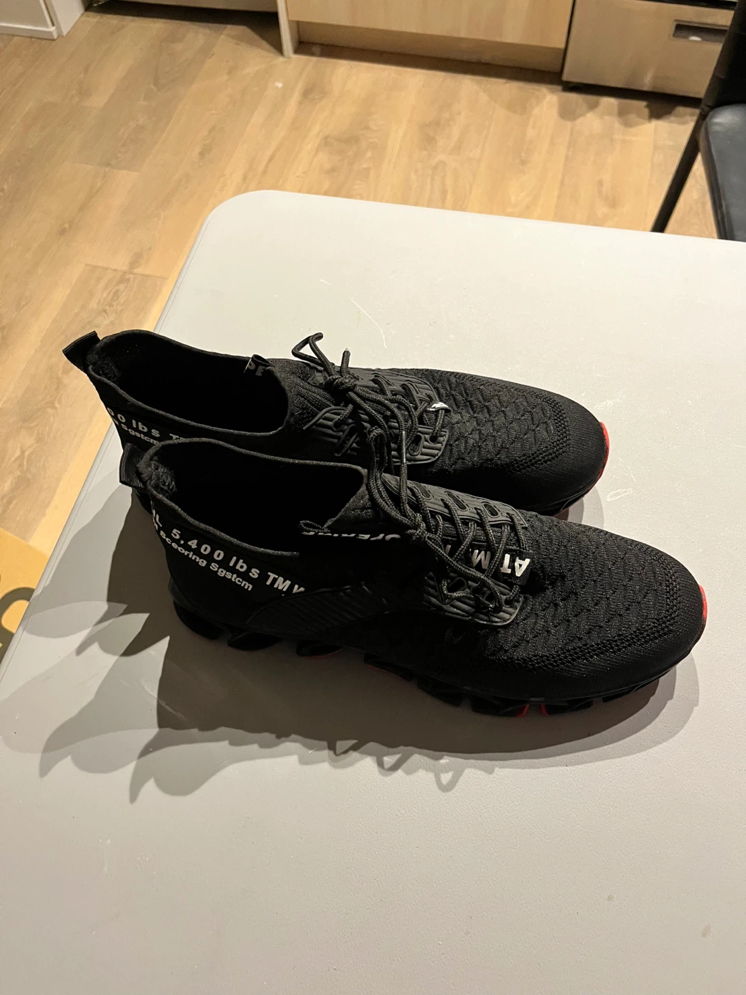 LUNIVA Black Running Shoes - Size 45 European - photo 4