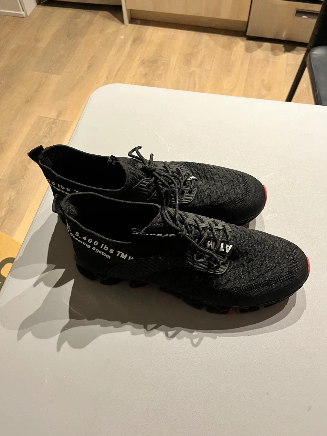 LUNIVA Black Running Shoes - Size 45 European image indicator(4)