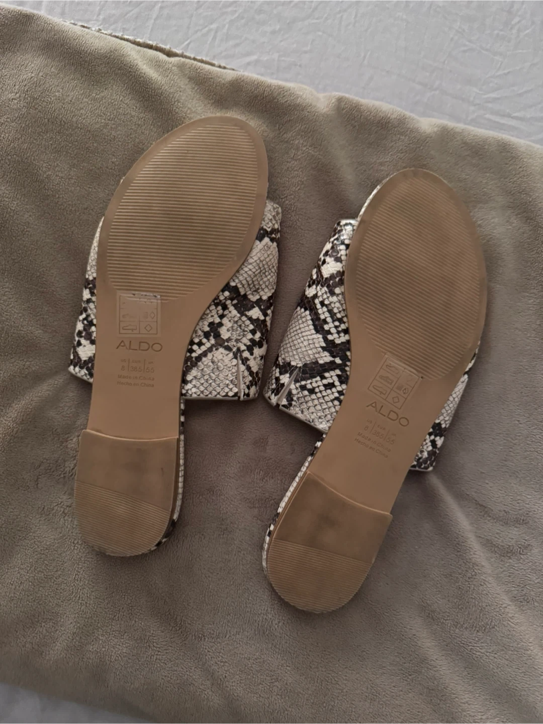 ALDO Snakeskin Print Slides - Size 8 - photo 3