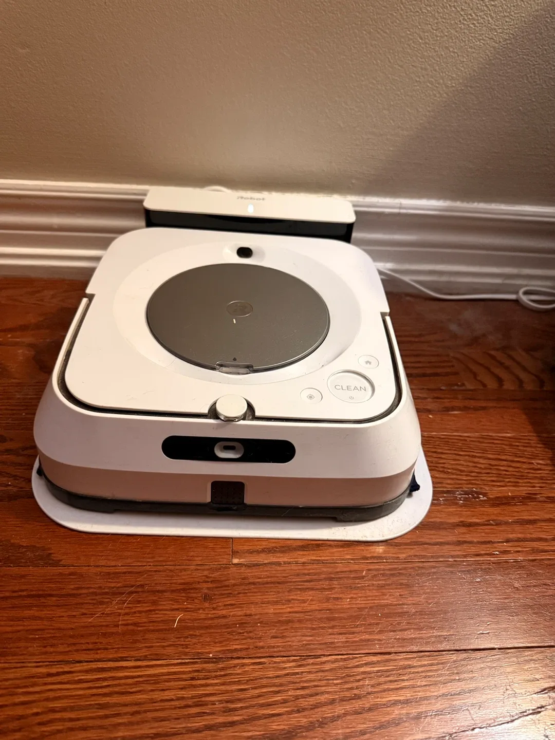 iRobot Braava Jet M6 Robot Mop