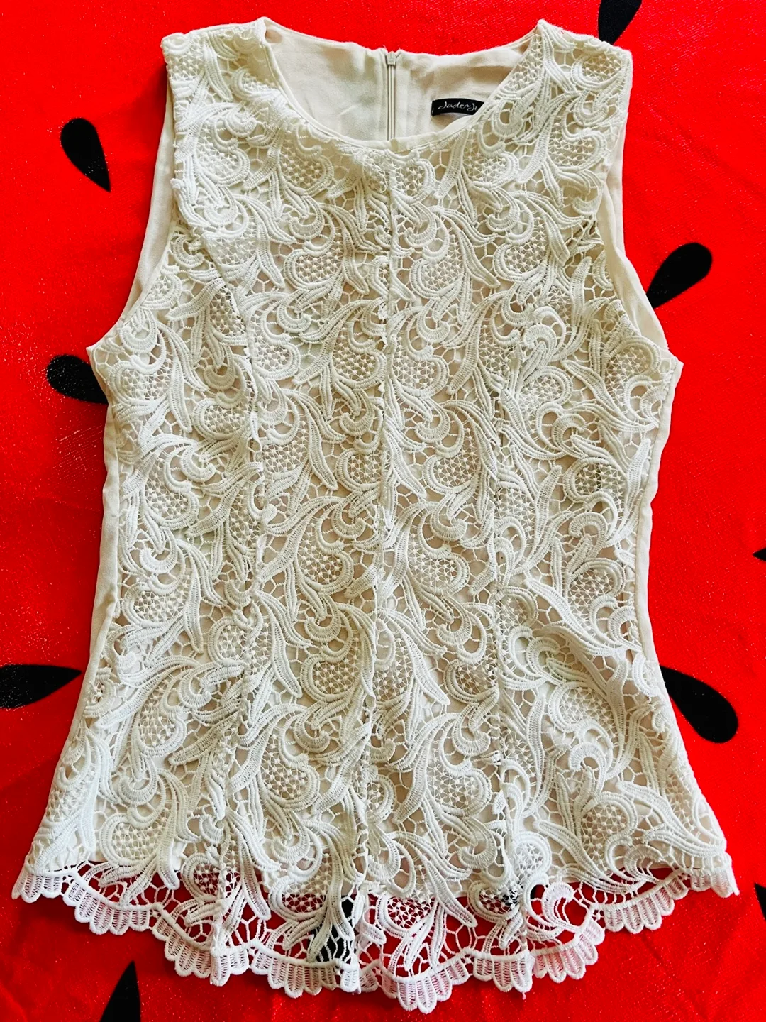 Denim shorts & sleeveless lace top (M) & Leggings (M) image indicator(2)