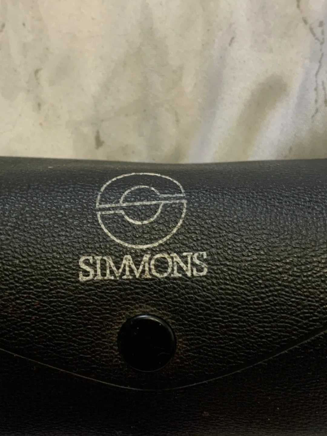 Simmons Sunglasses with Case & Extra Lenses image indicator(3)