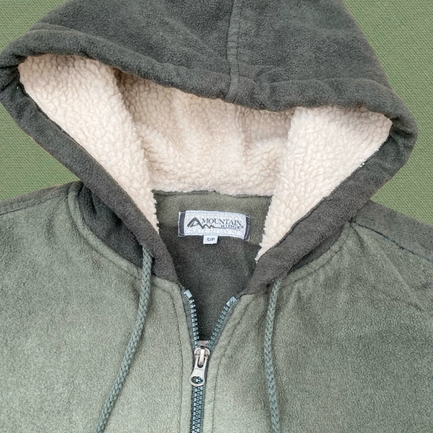 Vintage Wolf Sherpa Jacket (small) image indicator(3)