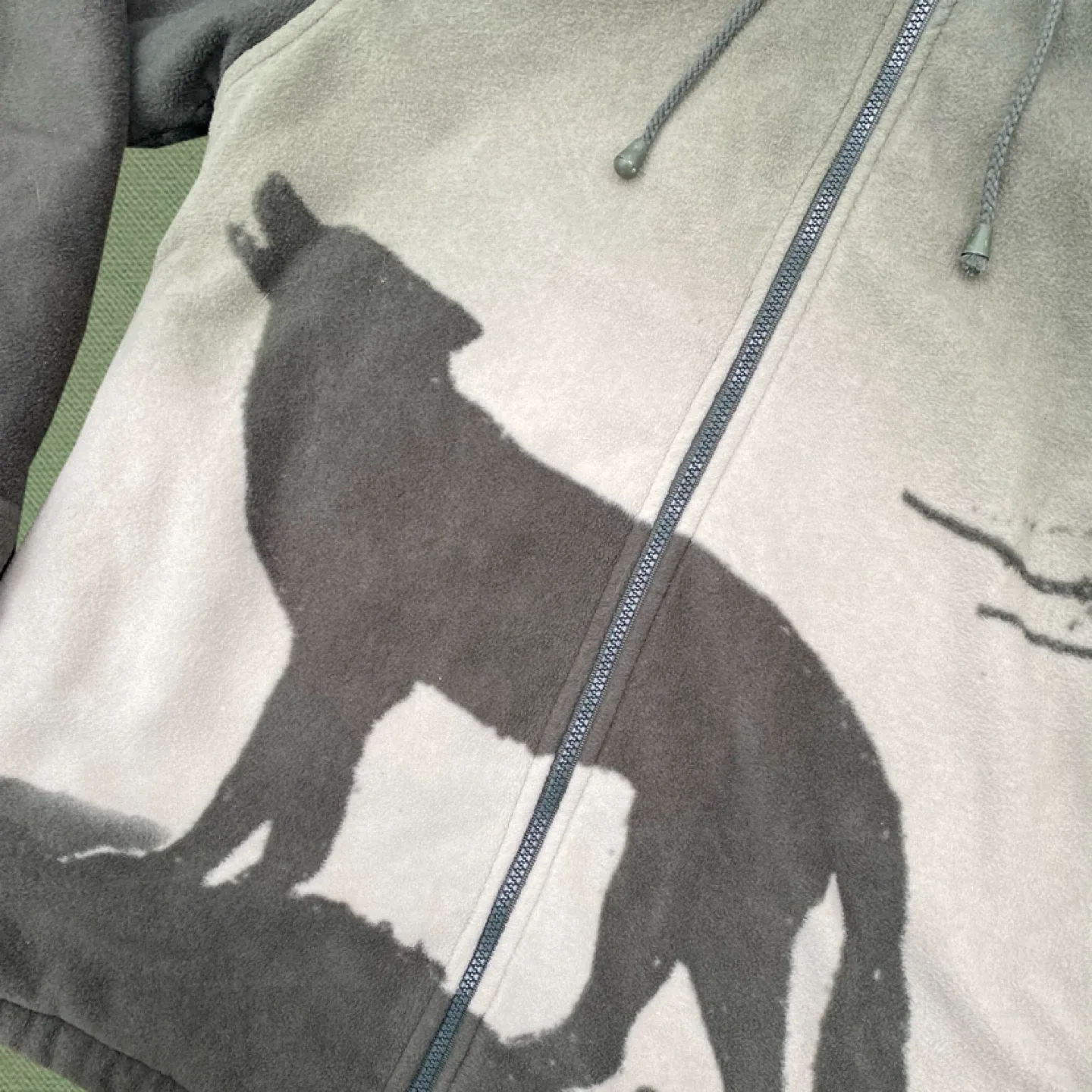 Vintage Wolf Sherpa Jacket (small) image indicator(4)