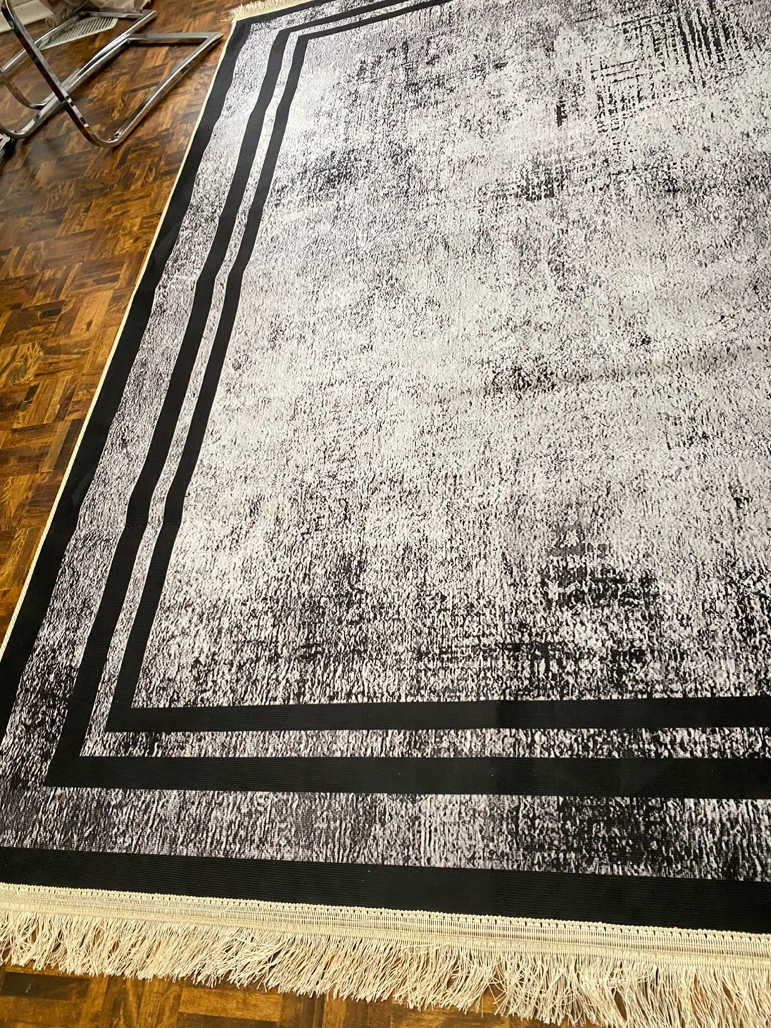 Black and White Area Rug brand new image indicator(4)