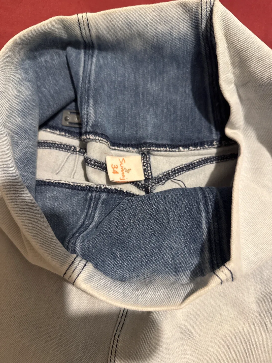 Sunny Girl Jeans - Size 34 image indicator(2)