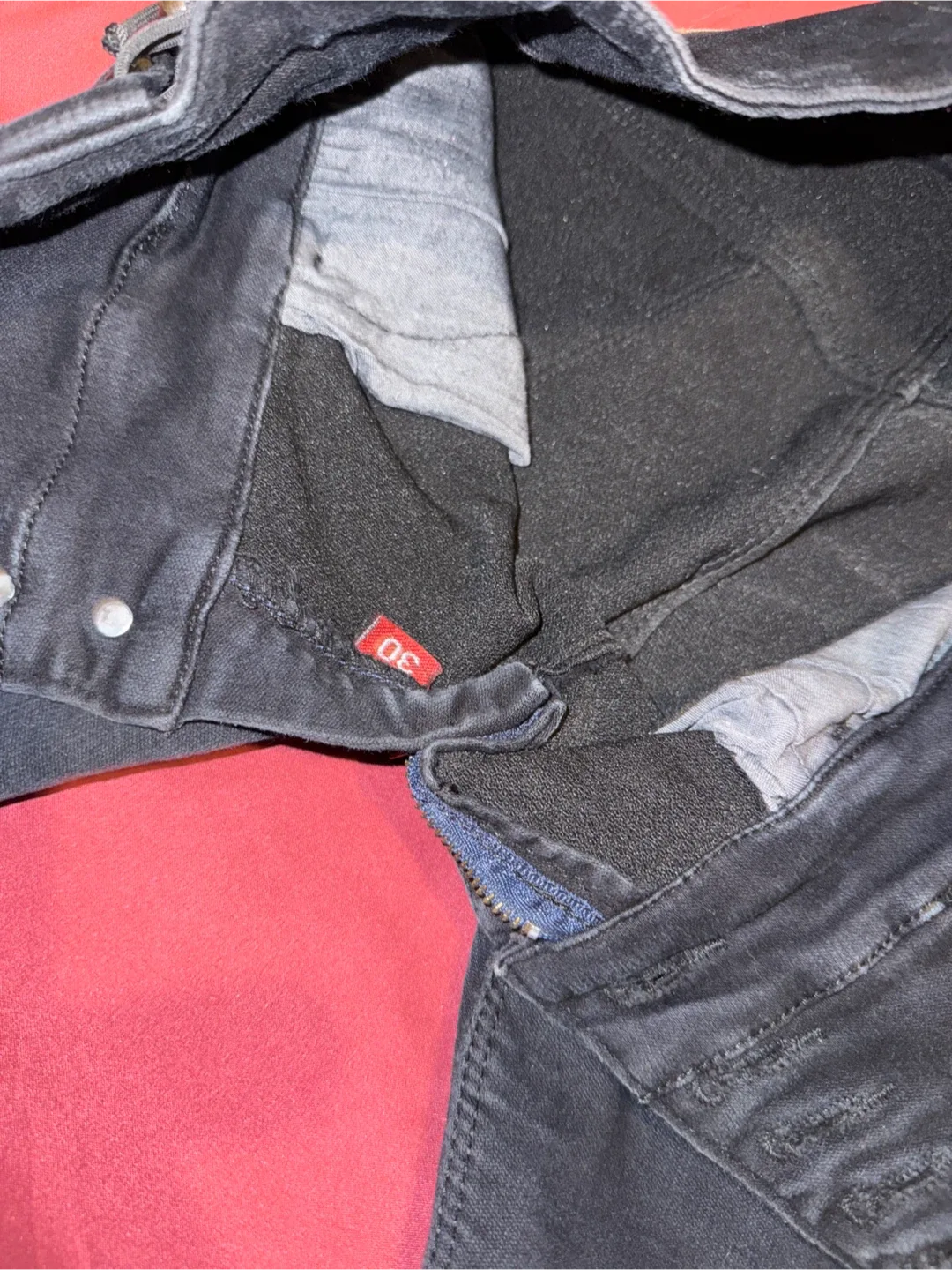 Fashion Black High-Waisted Jeans - Size 30 image indicator(3)