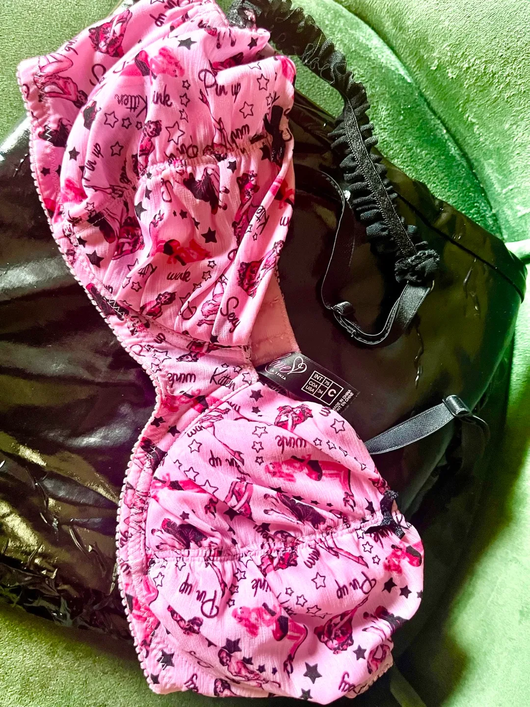 La Senza Love Collection Bra  (34 C but fits like 34 B)