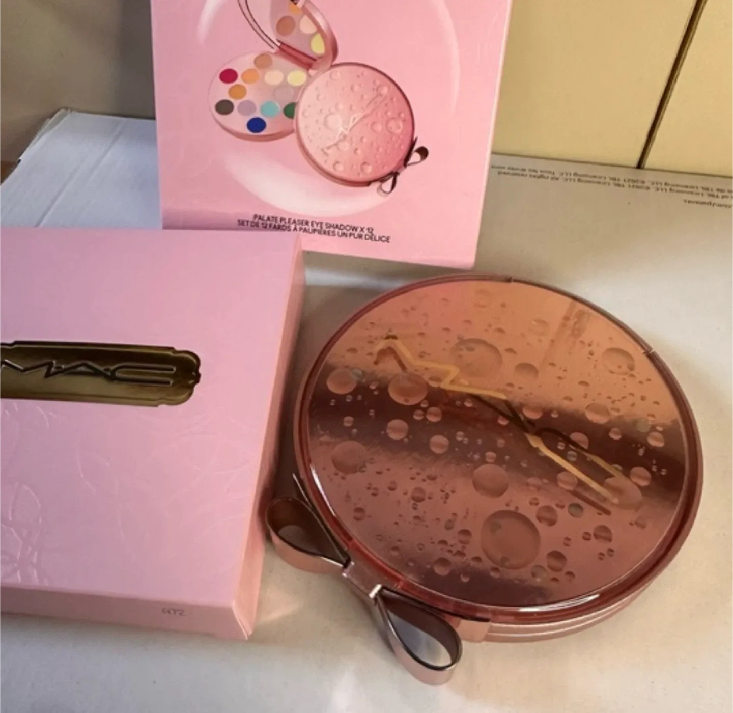 MAC Palate Pleaser Eye Shadow X 12