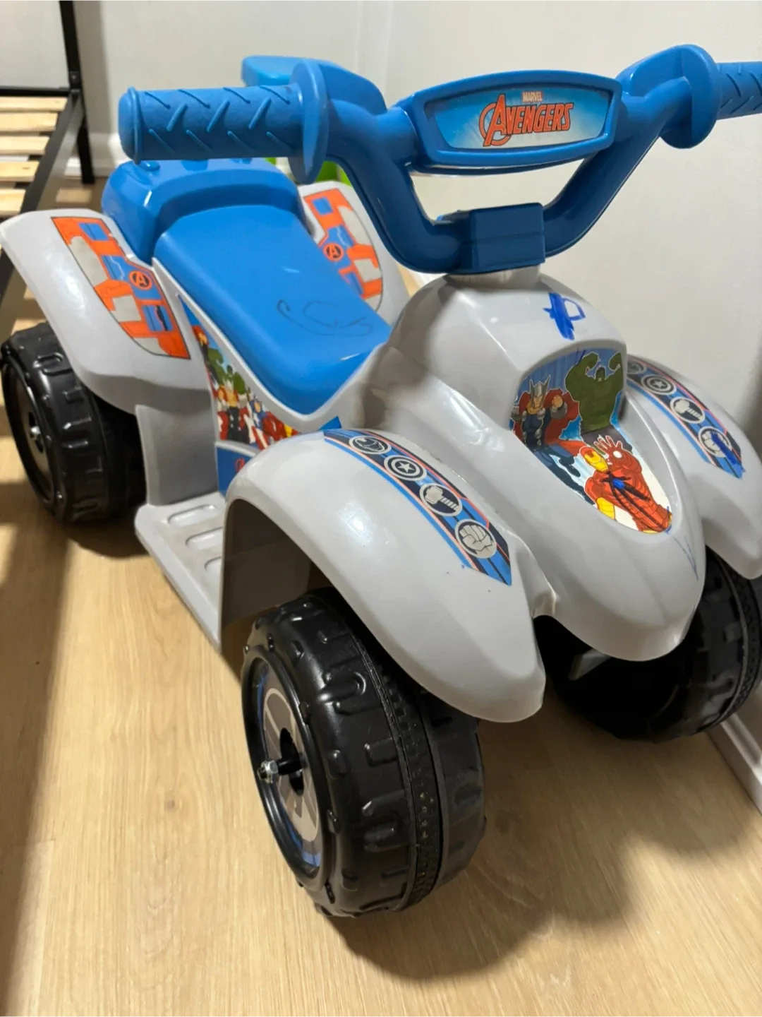 Marvel Avengers Kids Ride-on ATV image indicator(3)