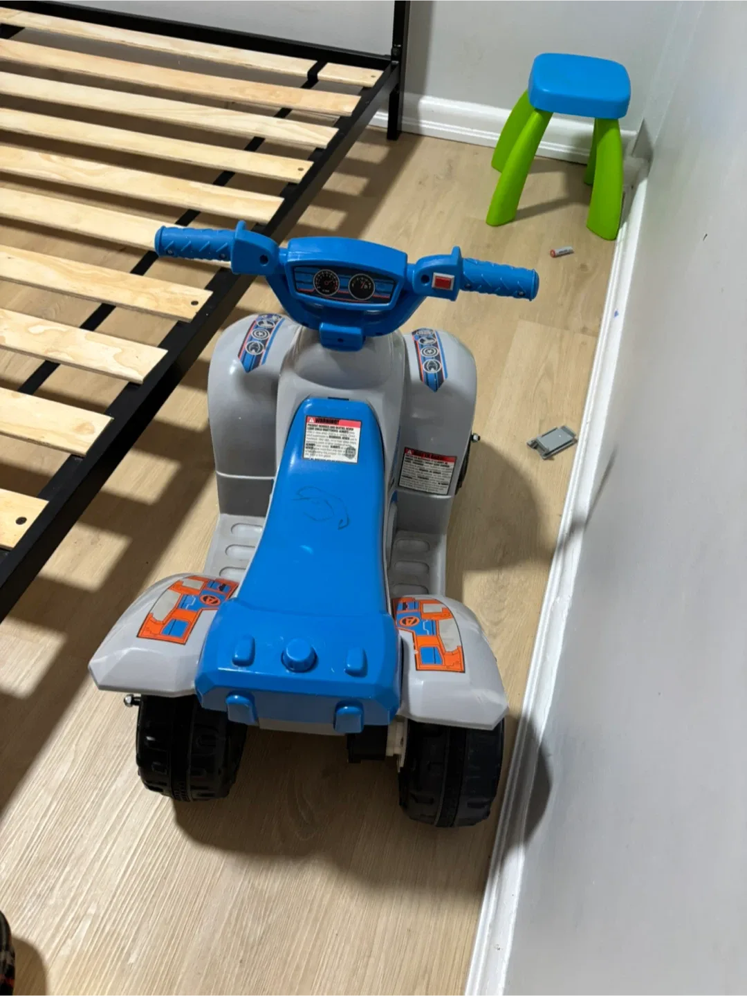 Marvel Avengers Kids Ride-on ATV image indicator(5)