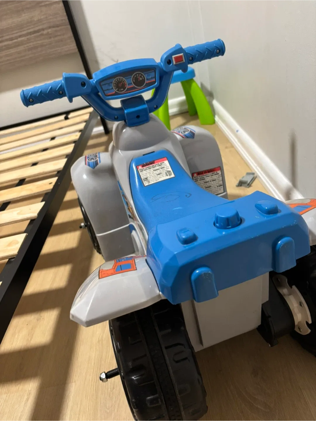 Marvel Avengers Kids Ride-on ATV image indicator(4)