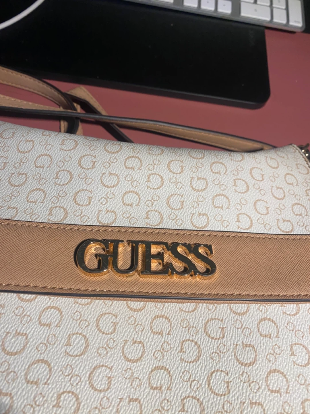 Guess Beige & White Shoulder Bag - photo 2