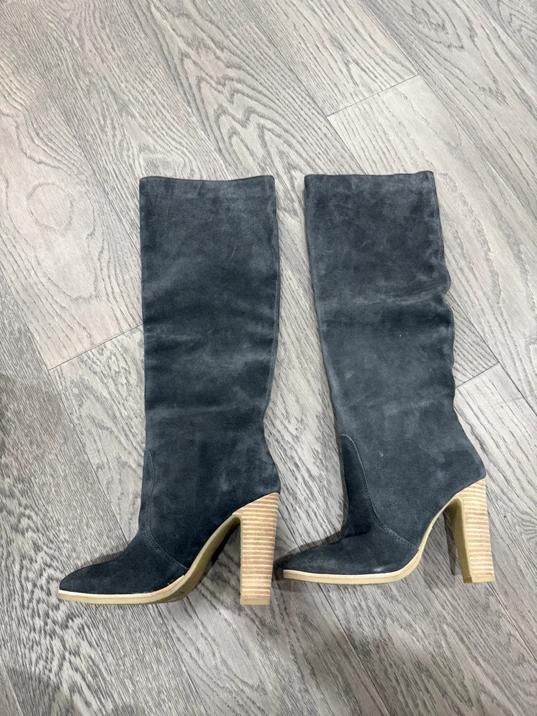 NEW Dolce Vita Gray Suede 7.5 Boots image indicator(2)
