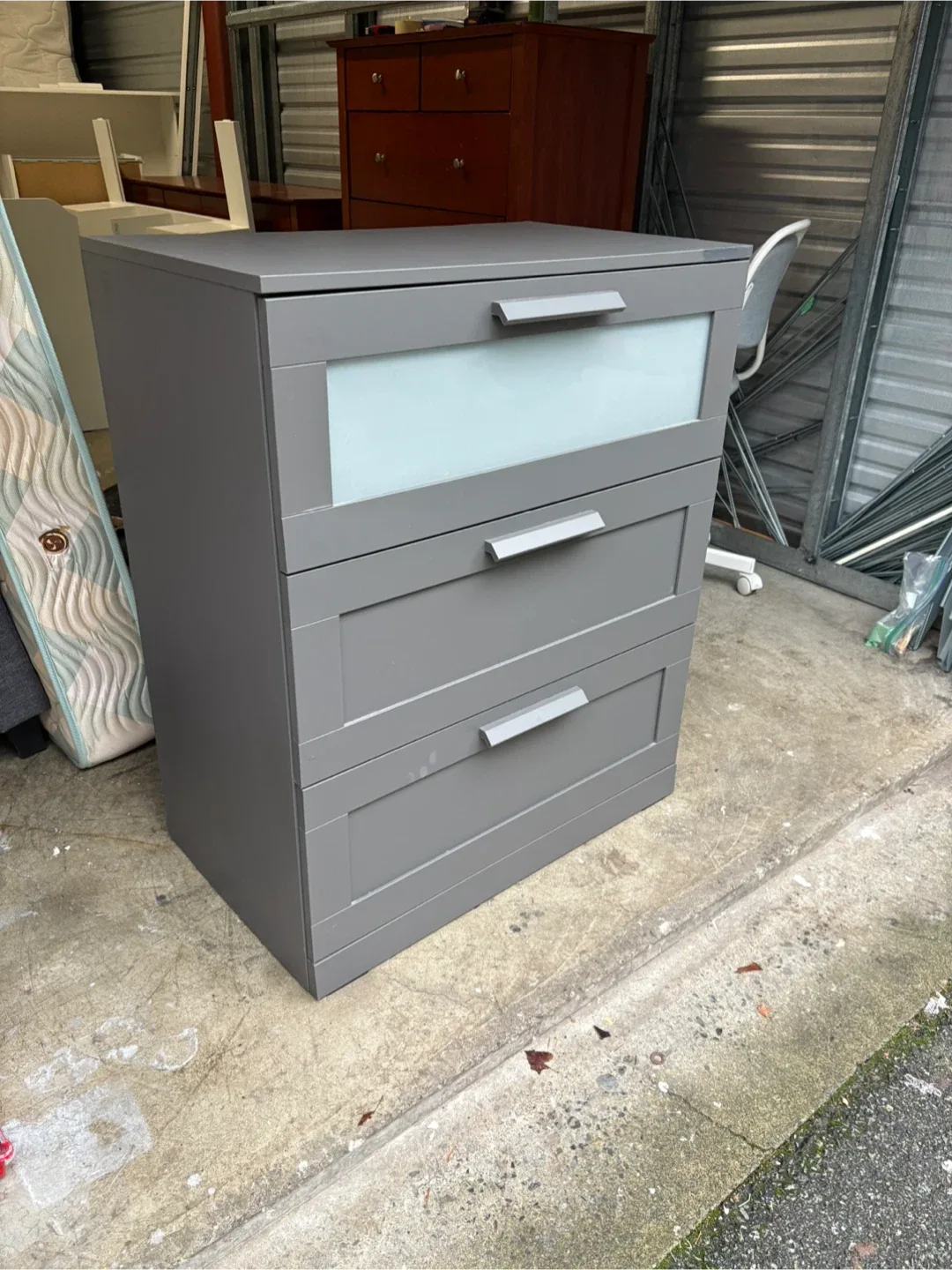 Dresser (payment after delivery)