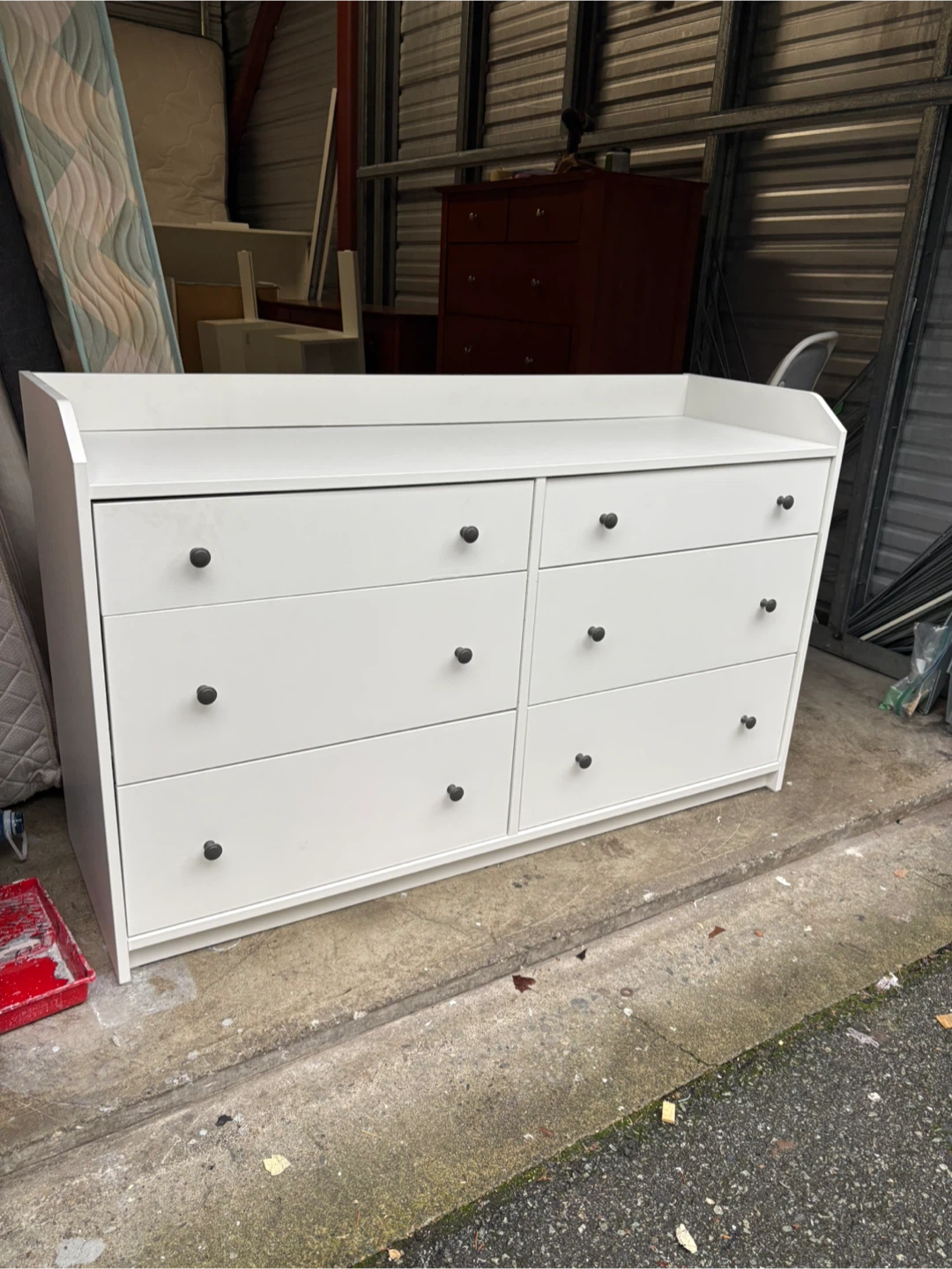 Dresser (payment after delivery)