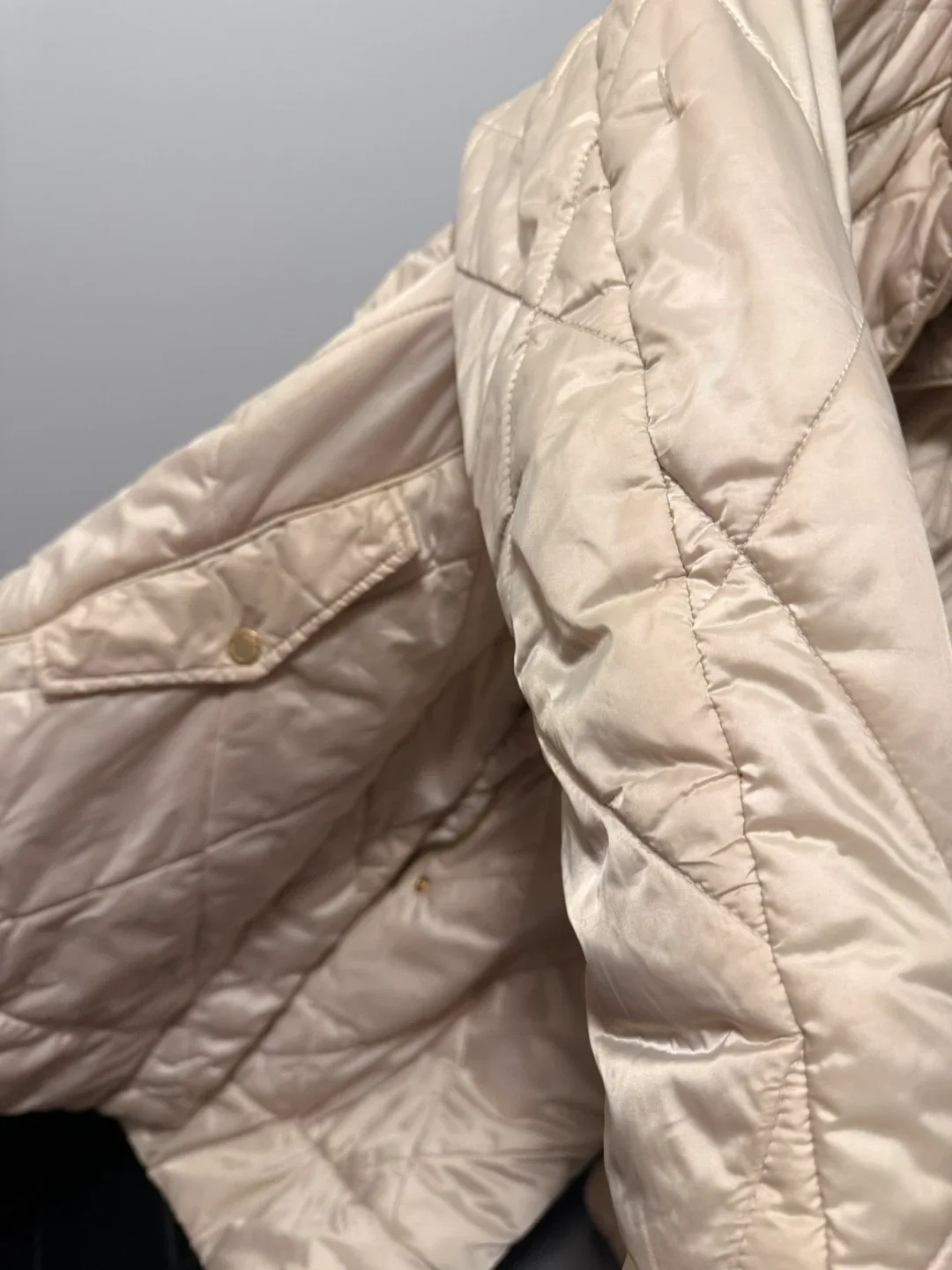 Geox Women's Quilted Jacket - Size 6 image indicator(6)