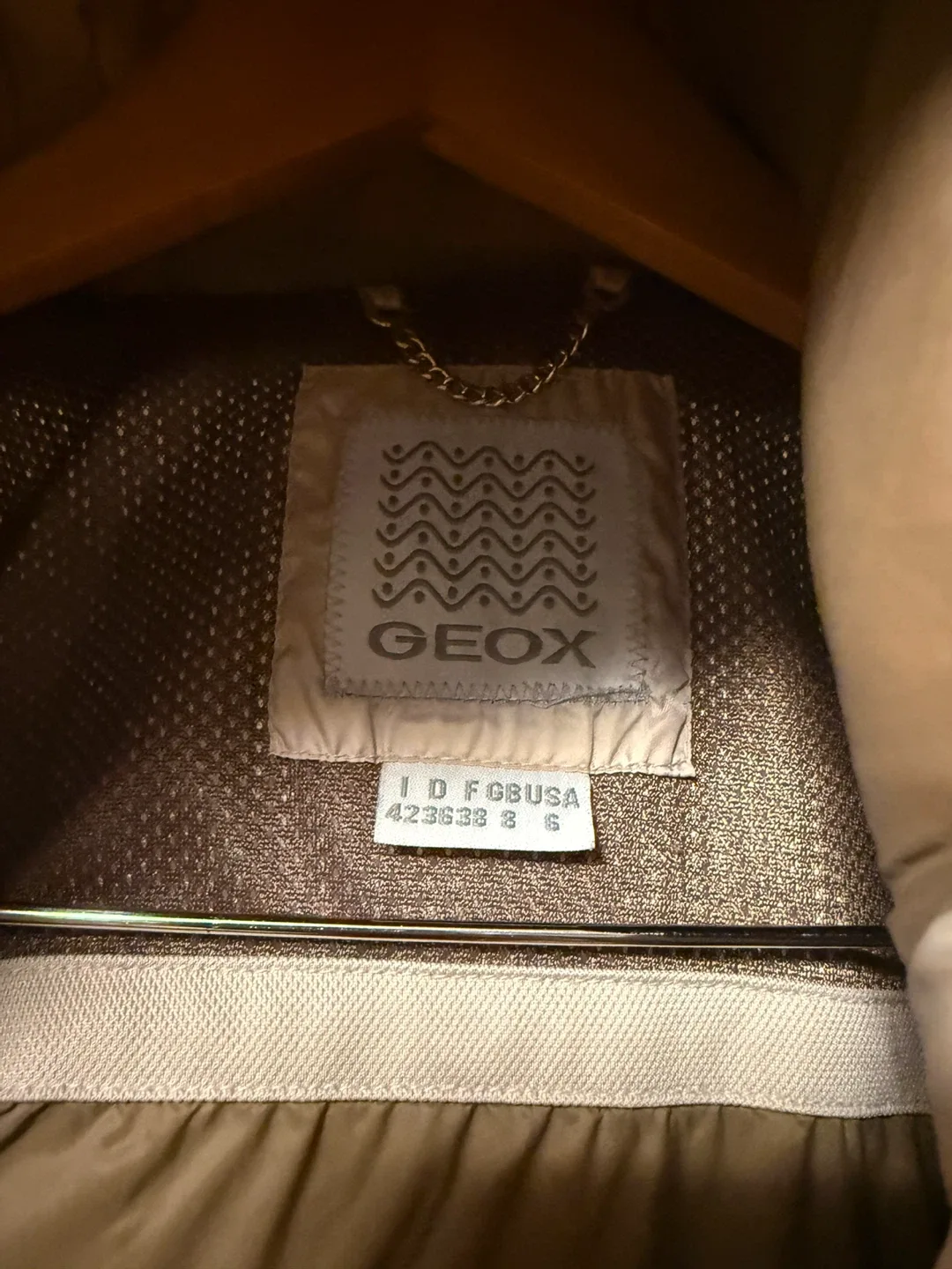 Geox Women's Quilted Jacket - Size 6 image indicator(4)