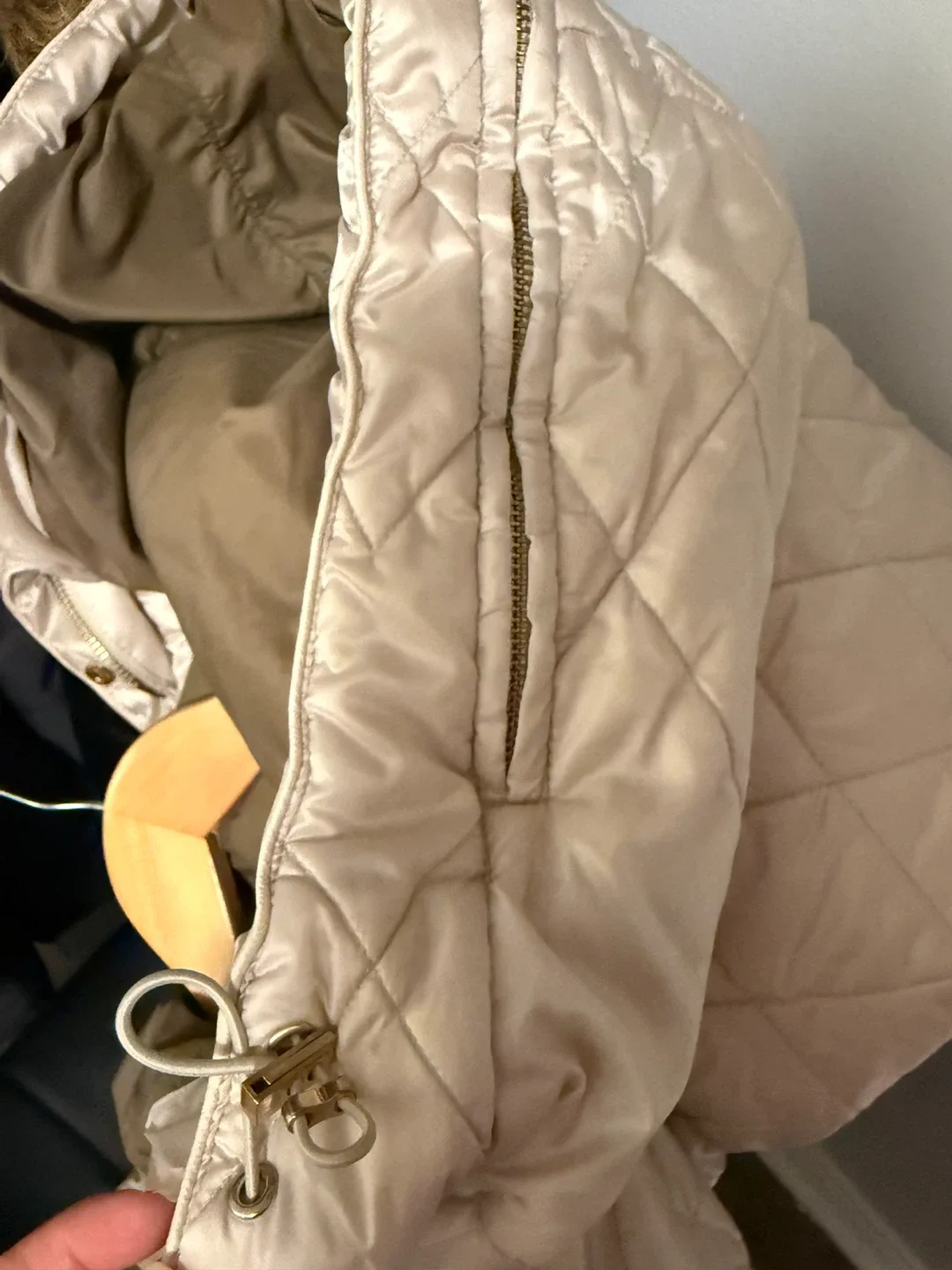 Geox Women's Quilted Jacket - Size 6 image indicator(10)